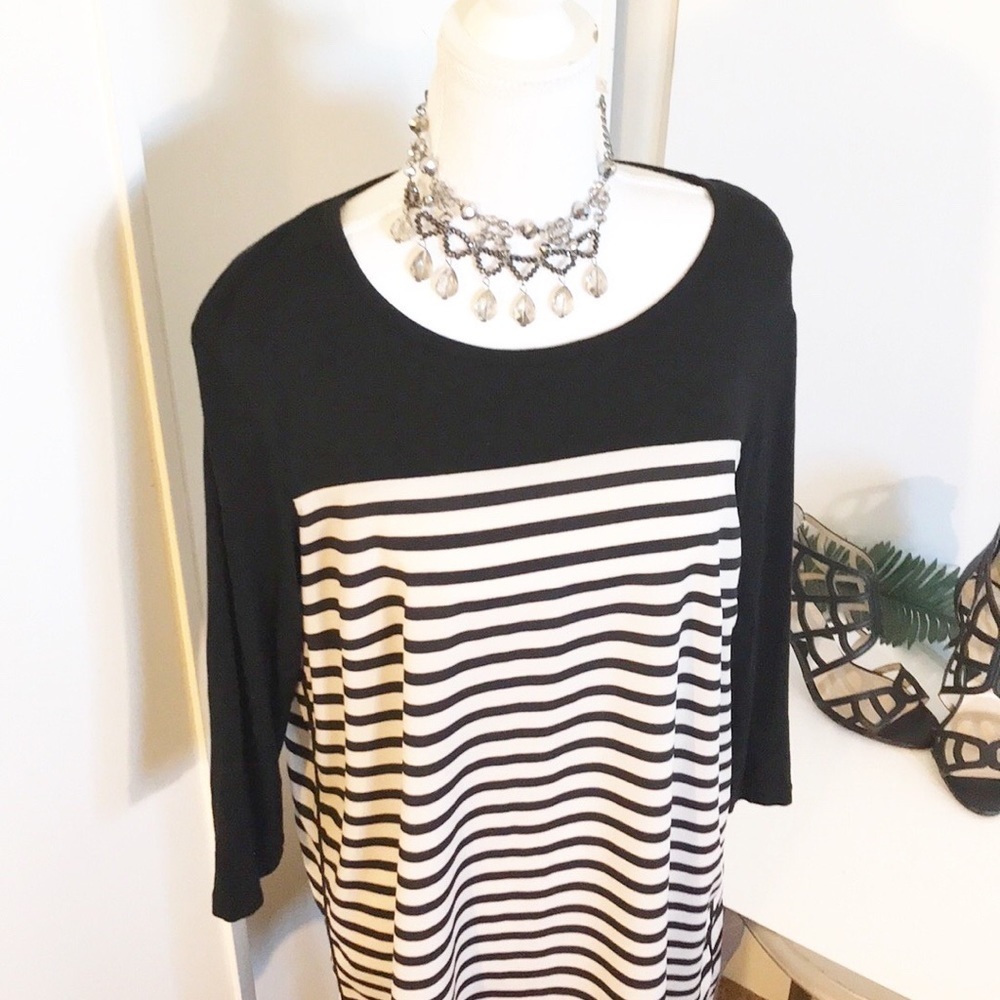 DKNY Tunic Top! Size Large